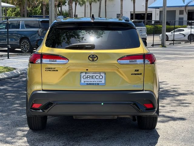 Used 2024 Toyota Corolla Cross AWD Hybrid w/ Moonroof Package image 6