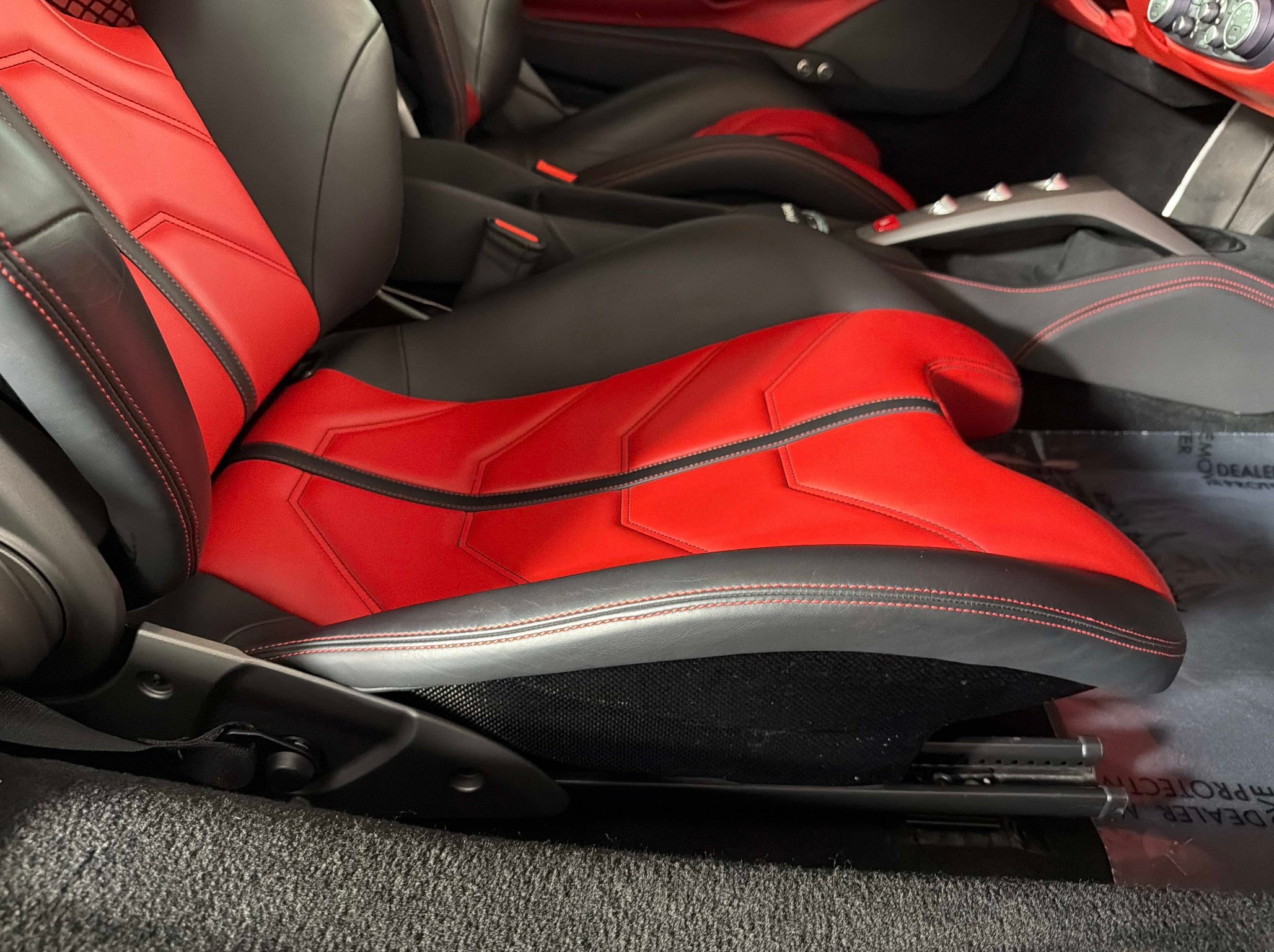 Used 2018 Ferrari 488 GTB RWD image 24