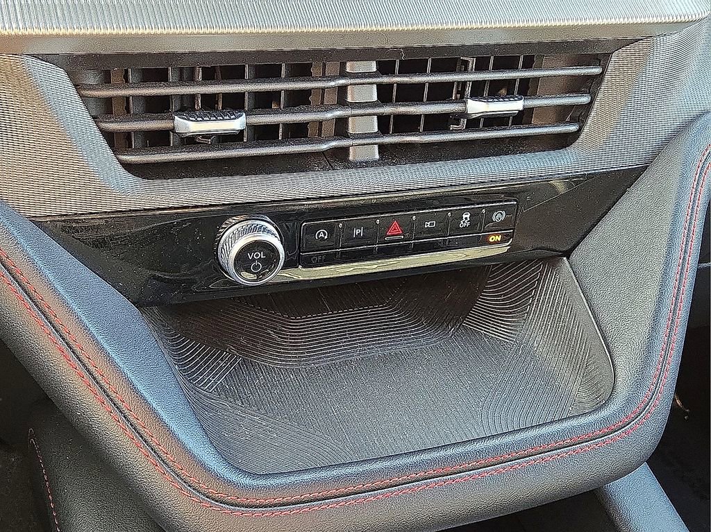 Used 2025 Ford Explorer ST-Line w/ ST-Line Street Pack image 31