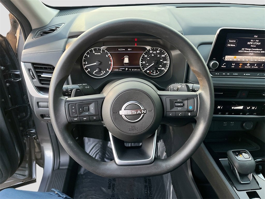 Used 2024 Nissan Rogue SV image 11