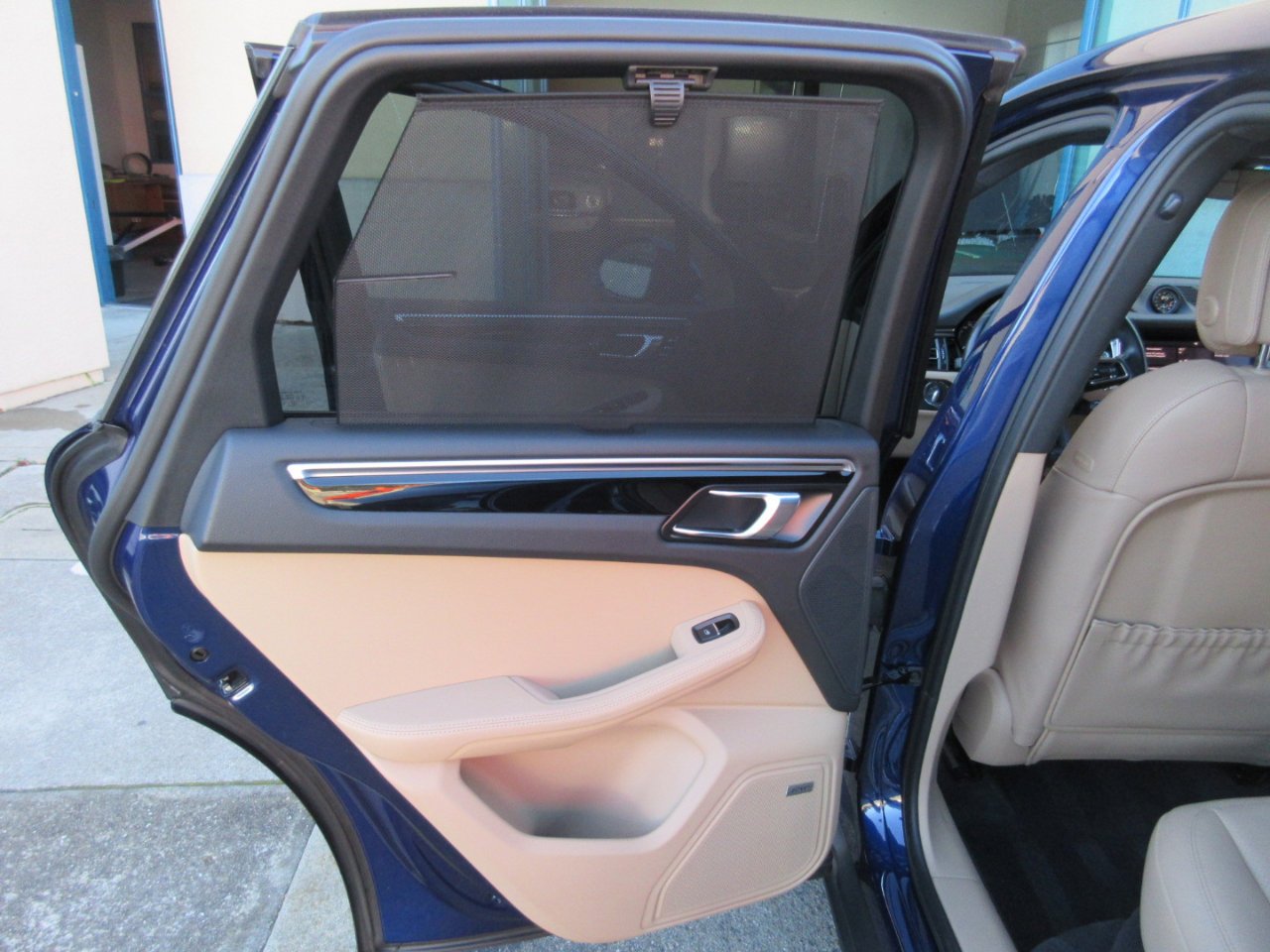 Used 2024 Porsche Macan image 37