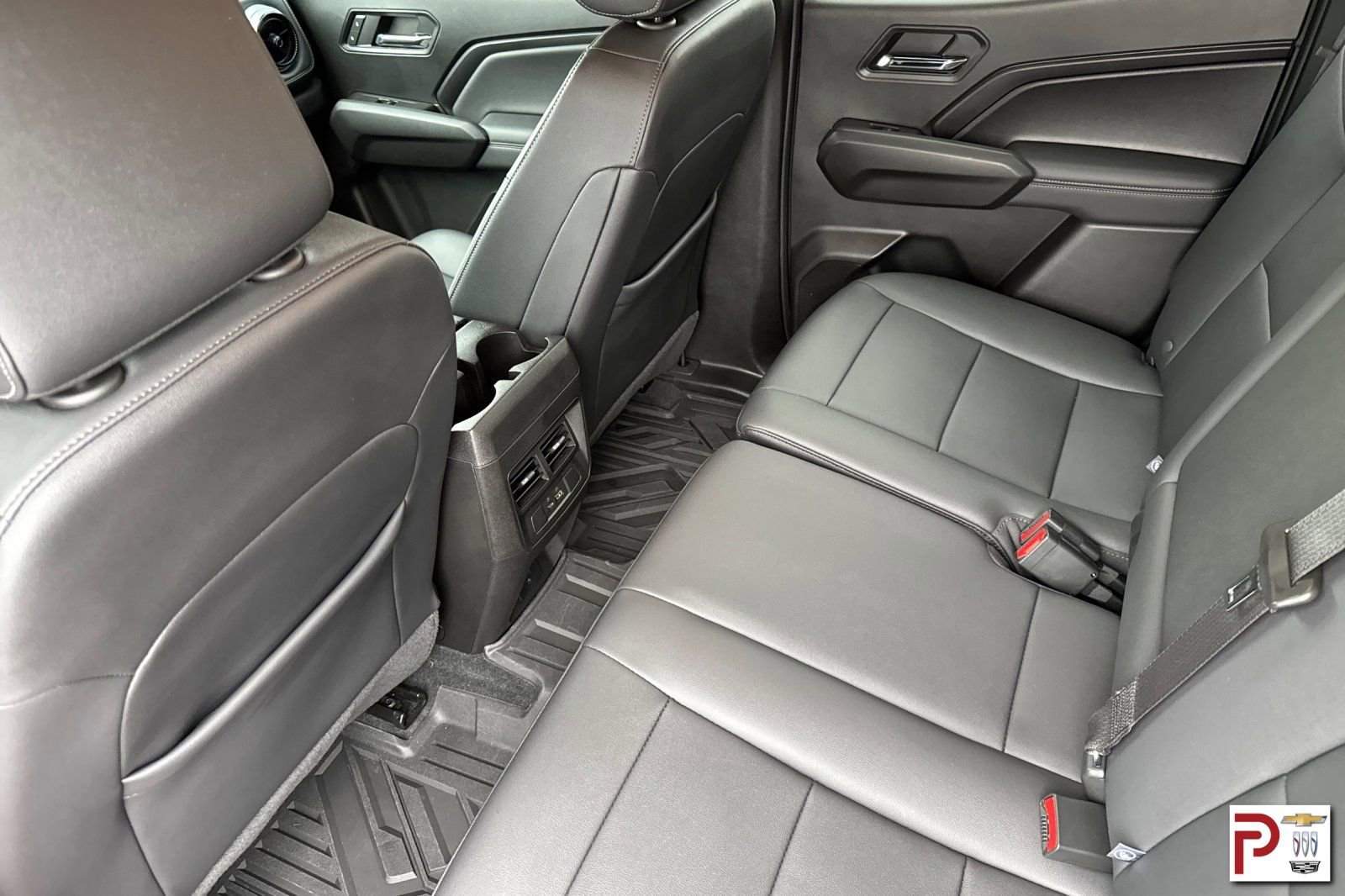 Used 2024 Chevrolet Colorado LT w/ LT Convenience Package III image 15