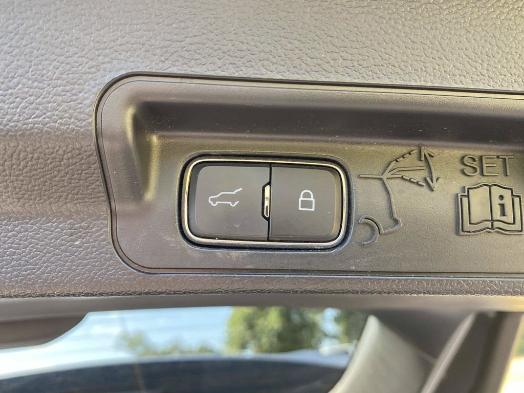 Used 2023 Ford Explorer ST w/ Equipment Group 401A AWD/4WD image 7