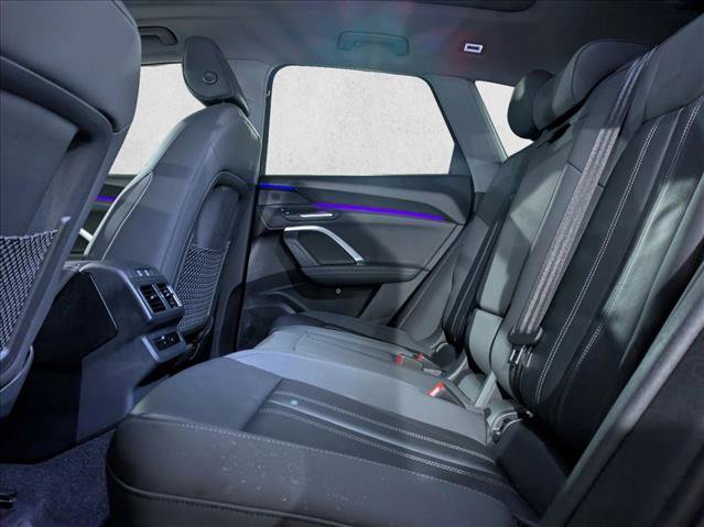 Certified 2025 Audi Q5 Premium w/ Convenience Package image 23