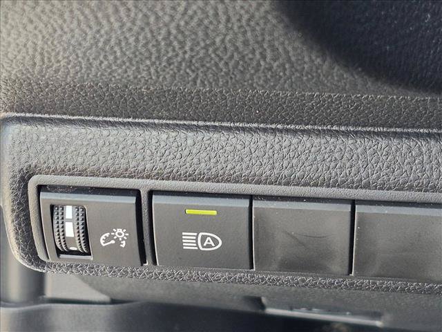 Used 2025 Toyota Corolla LE FWD image 13