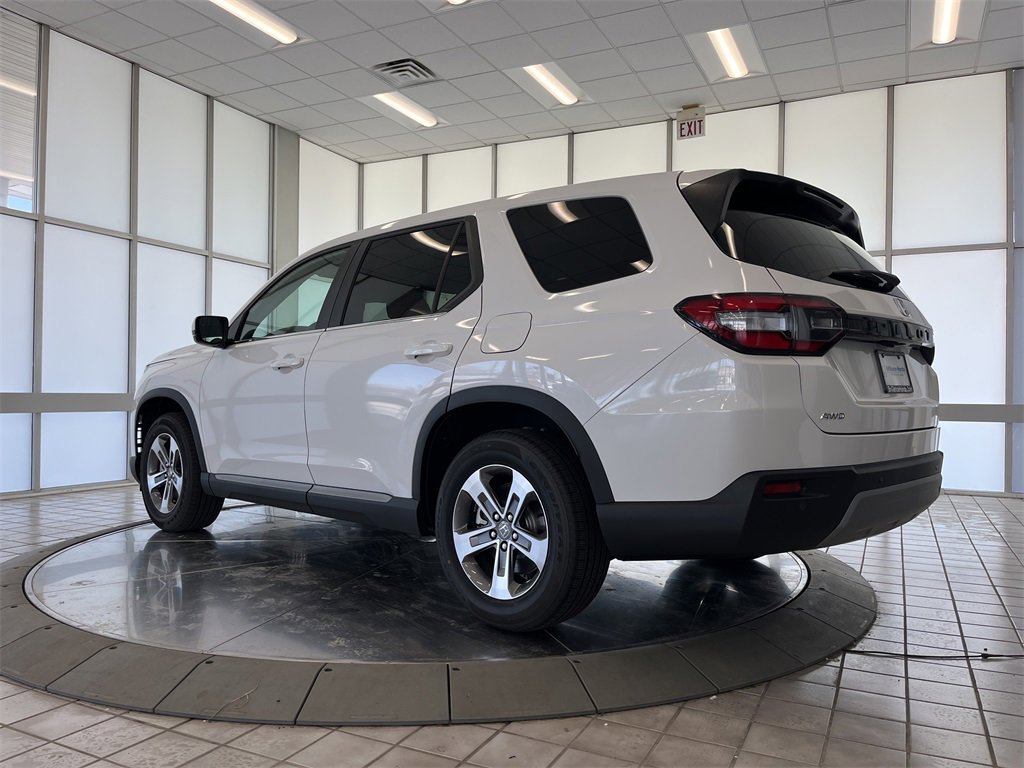 New 2025 Honda Pilot EX-L image 3