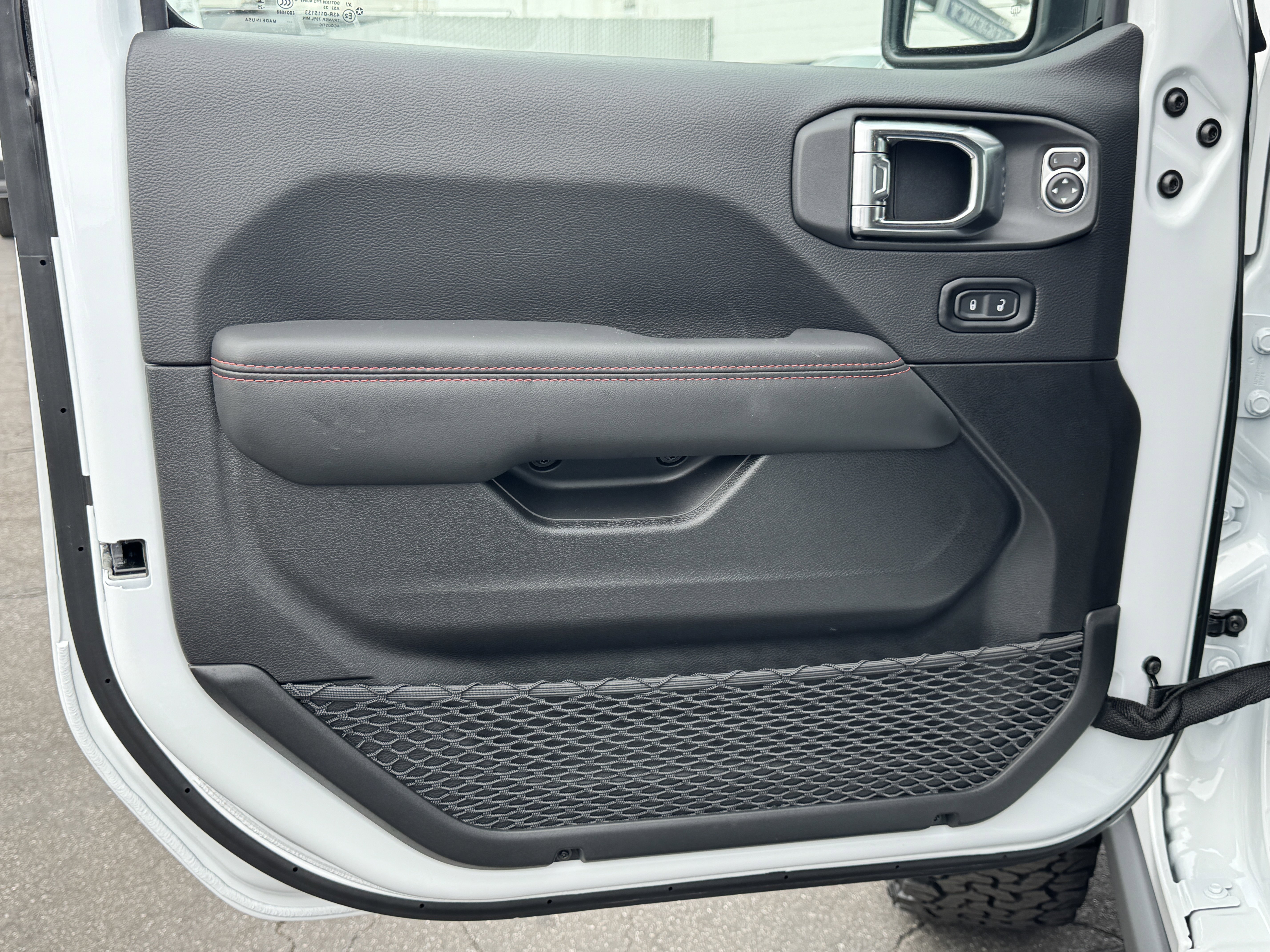 New 2025 Jeep Wrangler Unlimited Rubicon image 19