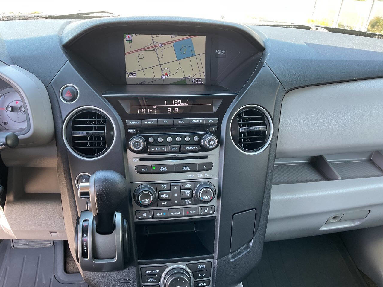 Used 2013 Honda Pilot Touring image 20