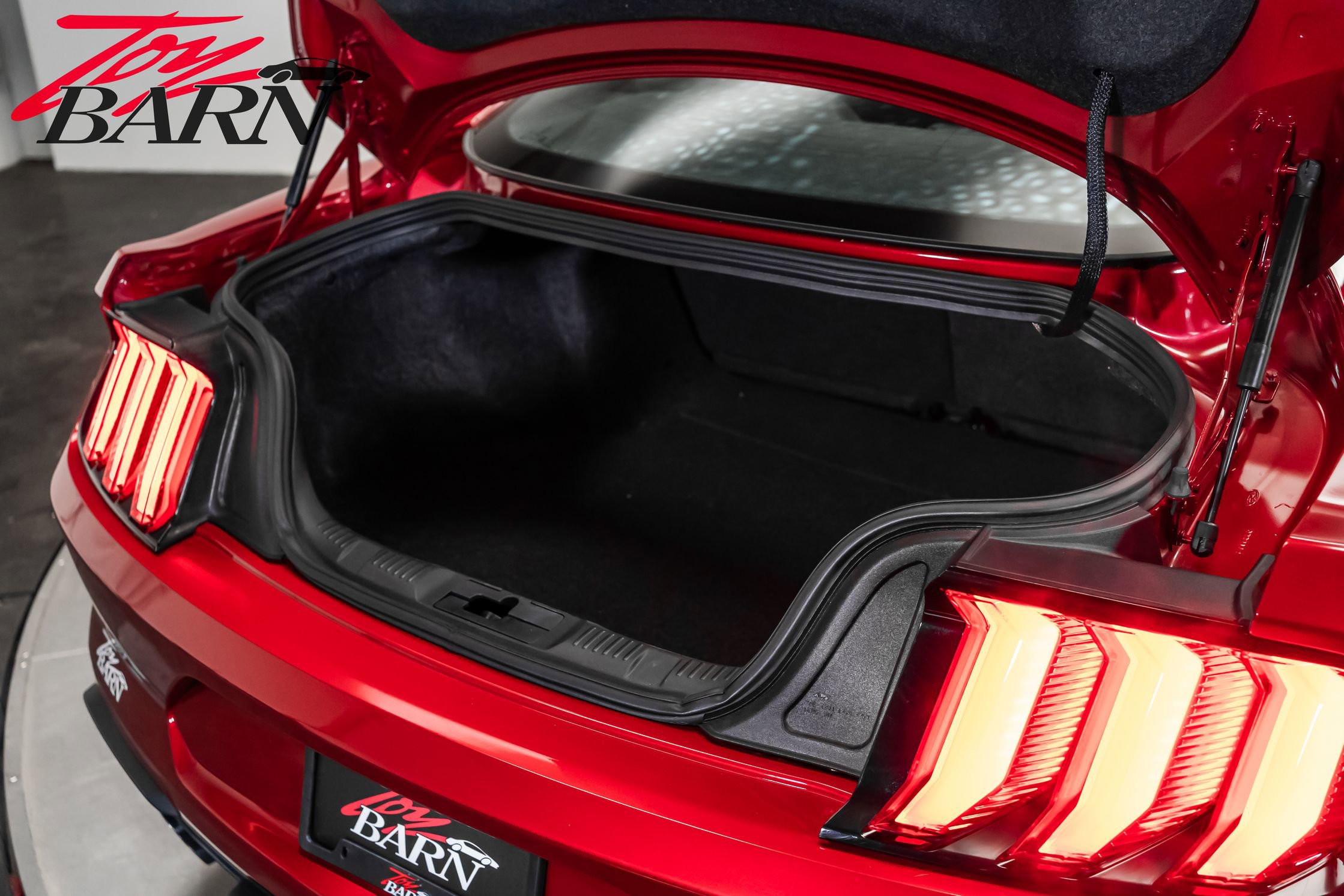 Used 2021 Ford Mustang Shelby GT500 w/ Technology Package image 45