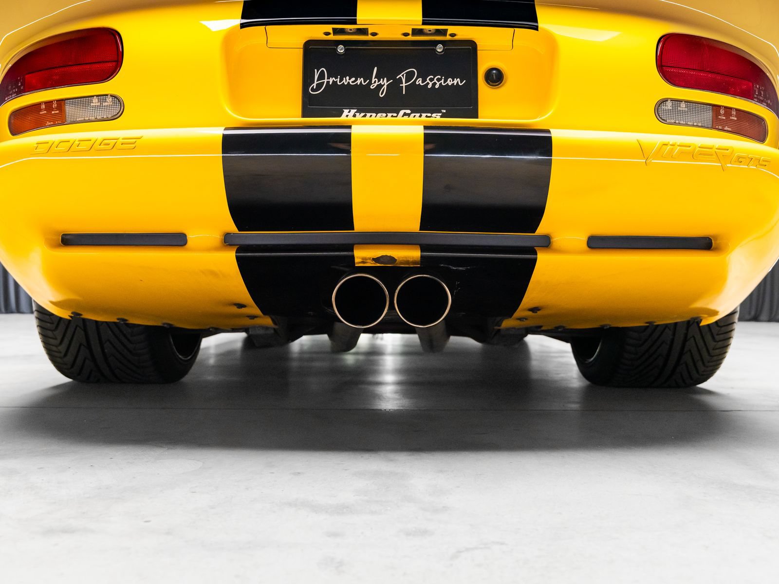 Used 2001 Dodge Viper GTS RWD image 41