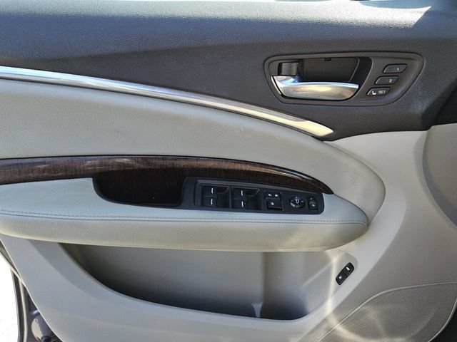 Used 2017 Acura MDX SH-AWD image 16