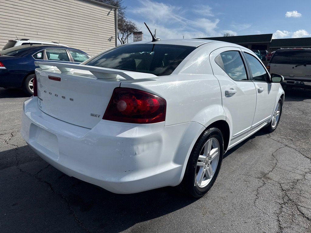 Used 2013 Dodge Avenger SXT image 6