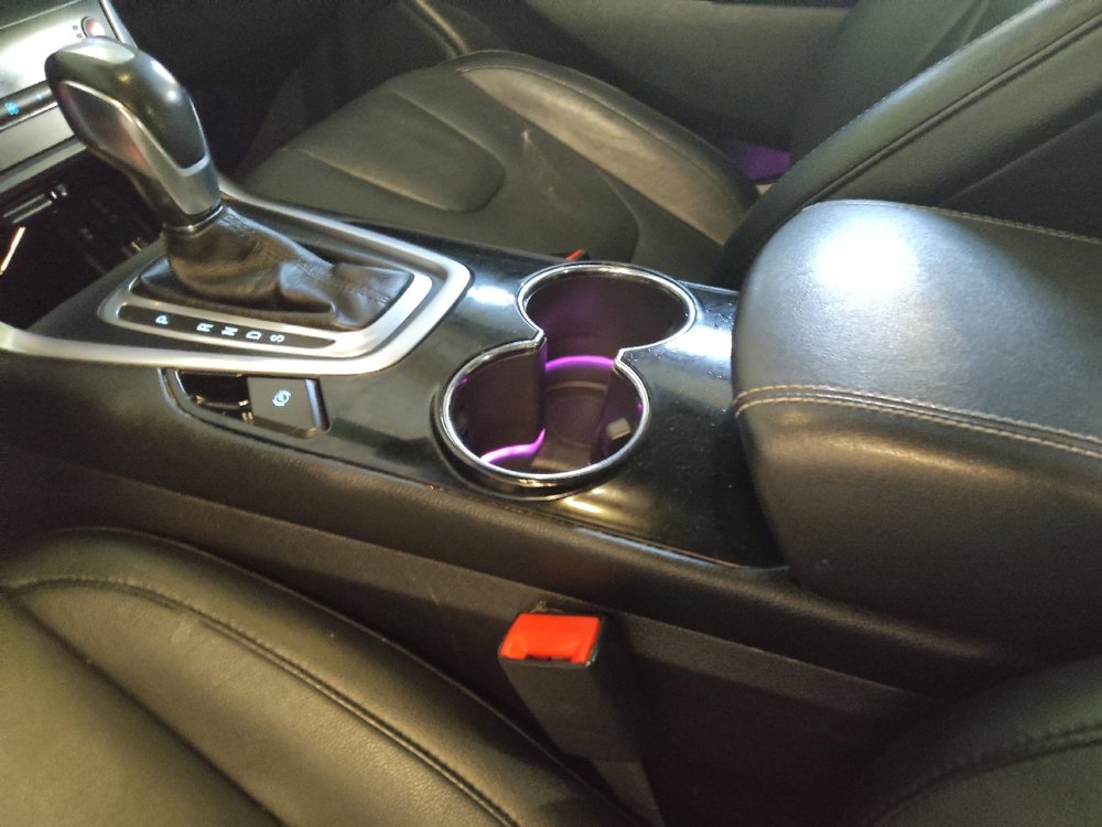 Used 2015 Ford Edge Titanium FWD image 26