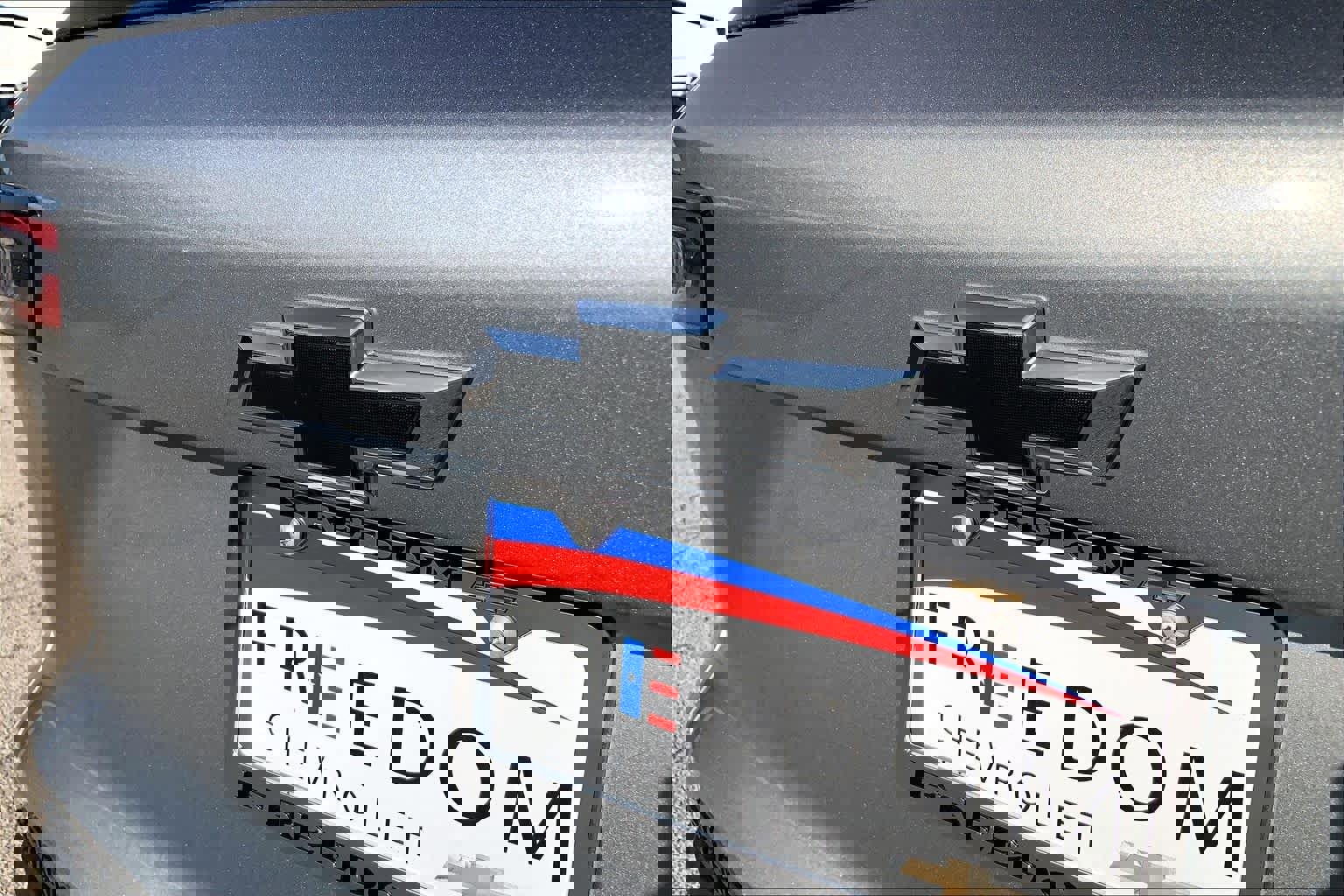 Used 2025 Chevrolet Equinox LT w/ Midnight Edition image 9