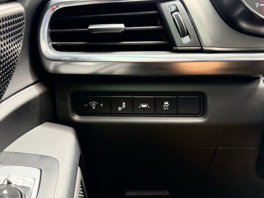 Certified 2022 Kia Telluride S image 32