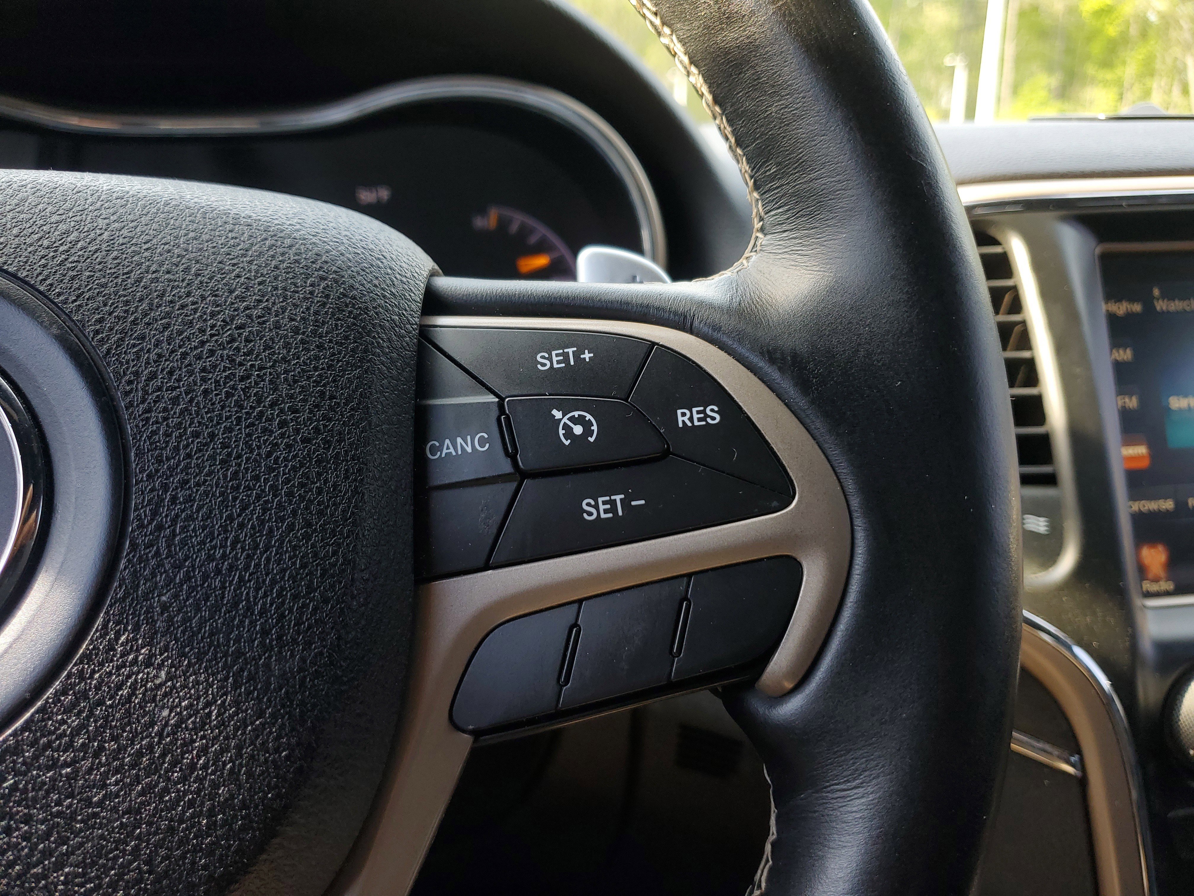 Used 2017 Jeep Grand Cherokee Limited RWD image 22