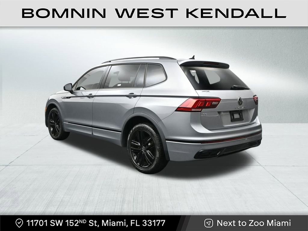Used 2022 Volkswagen Tiguan SE R-Line image 3