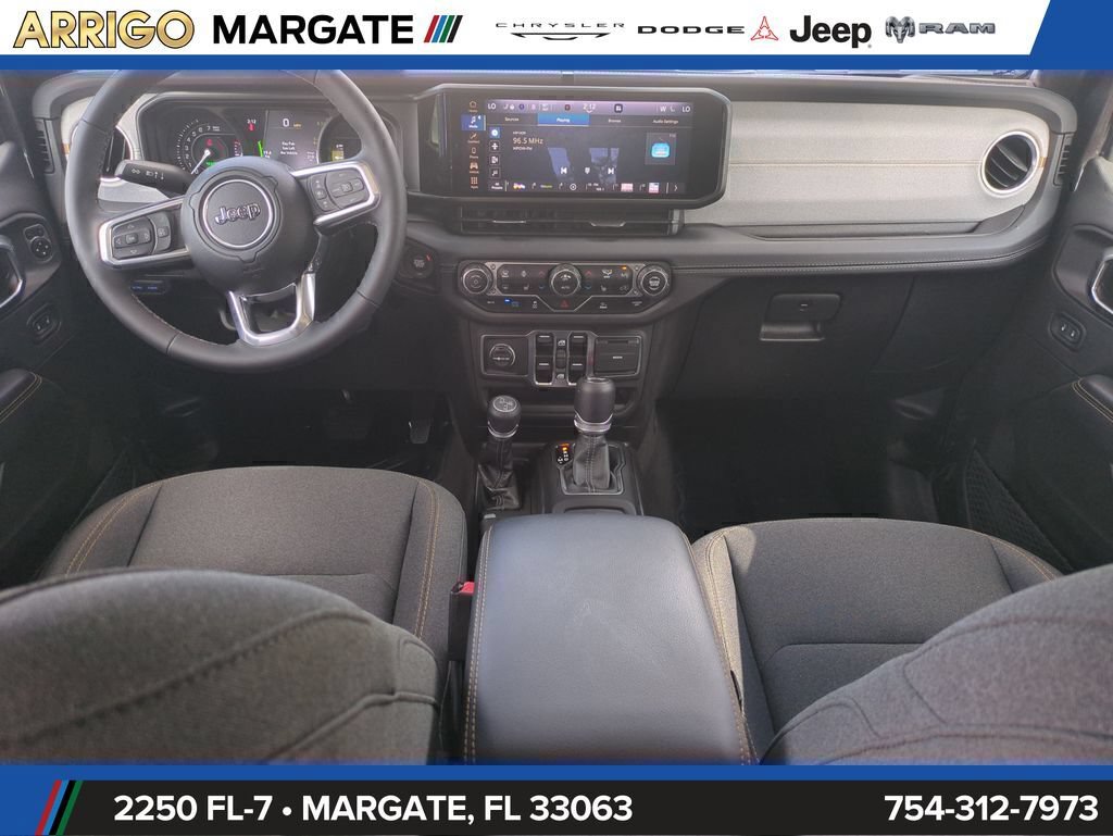 Used 2025 Jeep Wrangler Unlimited Sahara AWD/4WD image 15