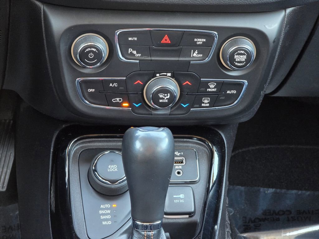 Used 2021 Jeep Compass Limited w/ Sun and Sound Group image 34