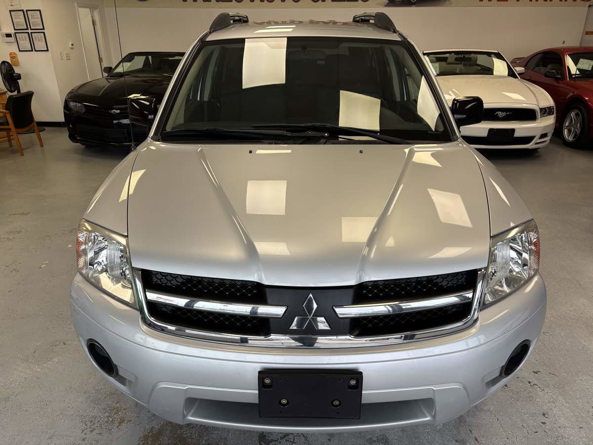 Used 2007 Mitsubishi Endeavor LS image 2