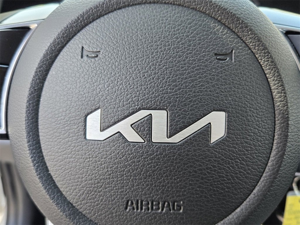 Used 2022 Kia Forte LXS w/ LXS Technology Package image 26