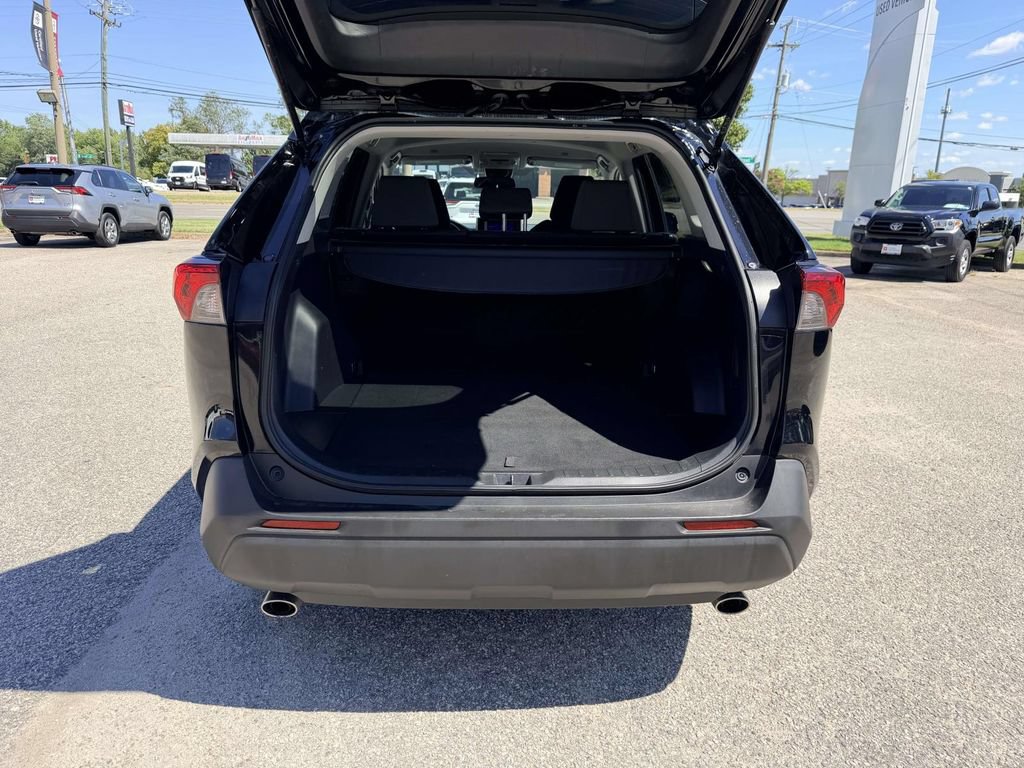 Certified 2025 Toyota RAV4 XLE AWD/4WD image 15