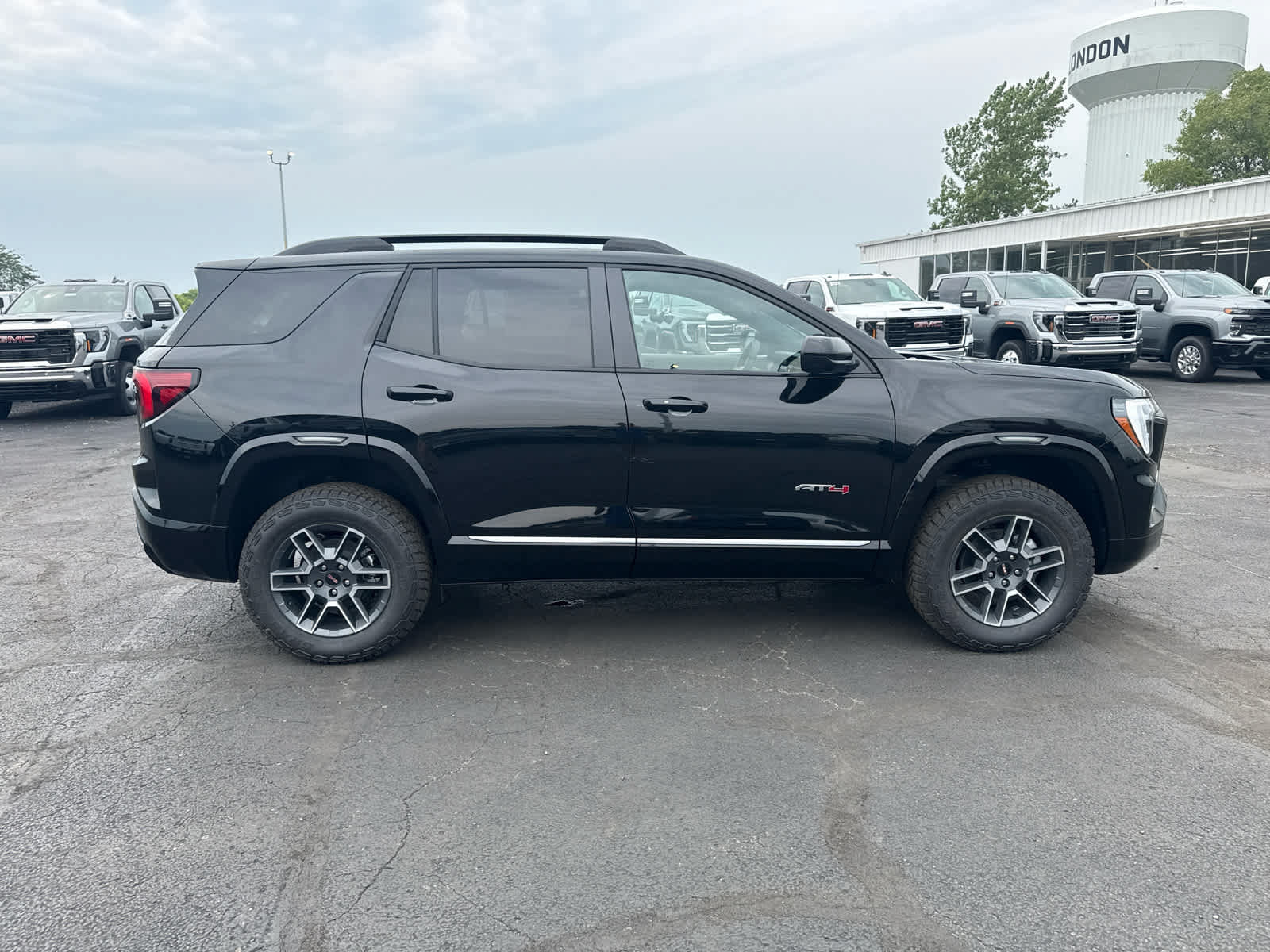 New 2027 GMC Terrain AT4 w/ Convenience Package III AWD/4WD image 6