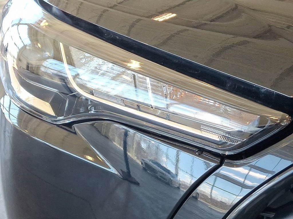 Used 2024 Toyota Corolla Cross LE image 12