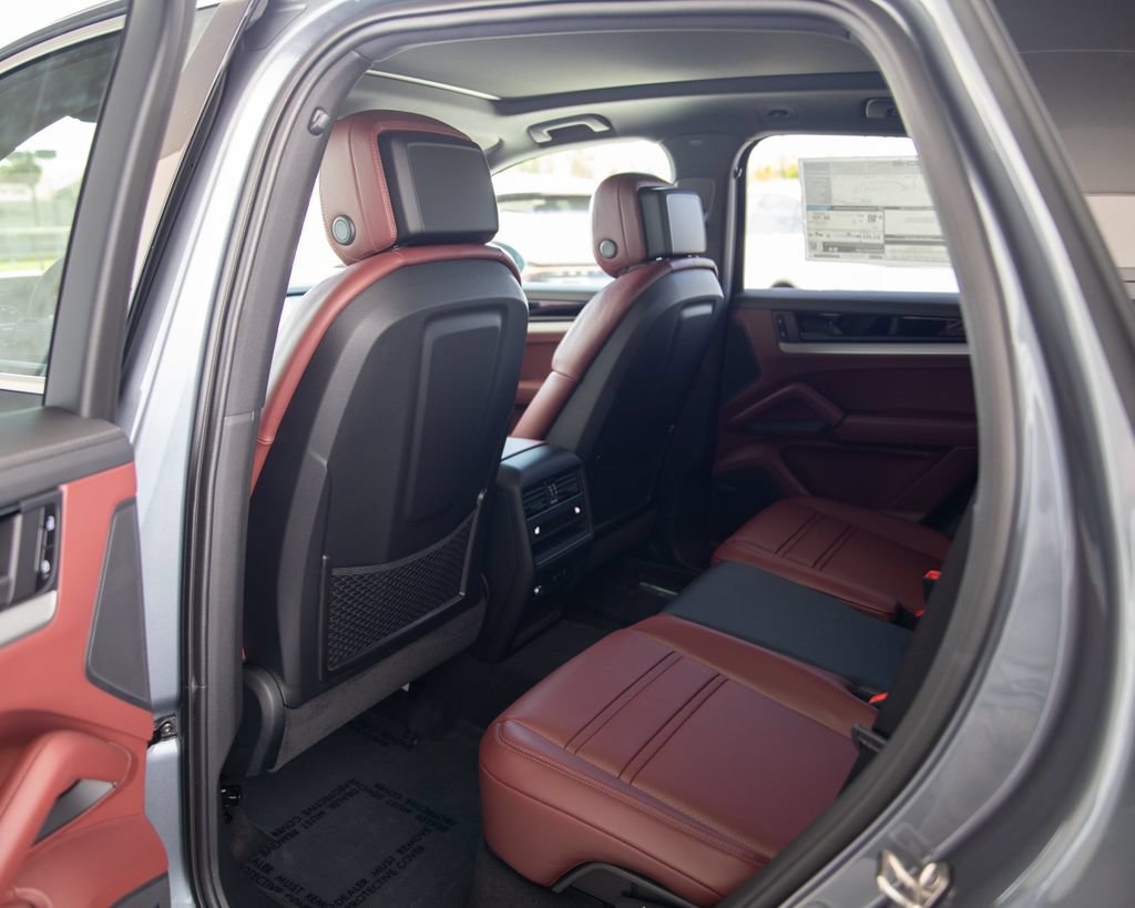 New 2026 Porsche Cayenne S AWD/4WD image 18