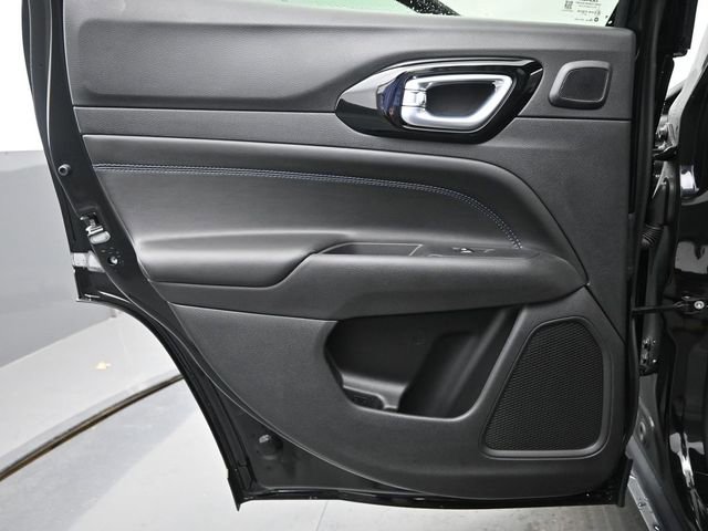 New 2026 Jeep Compass Latitude w/ Sun and Sound Group AWD/4WD image 14