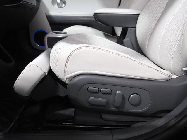 Used 2023 Hyundai Ioniq 5 Limited image 70