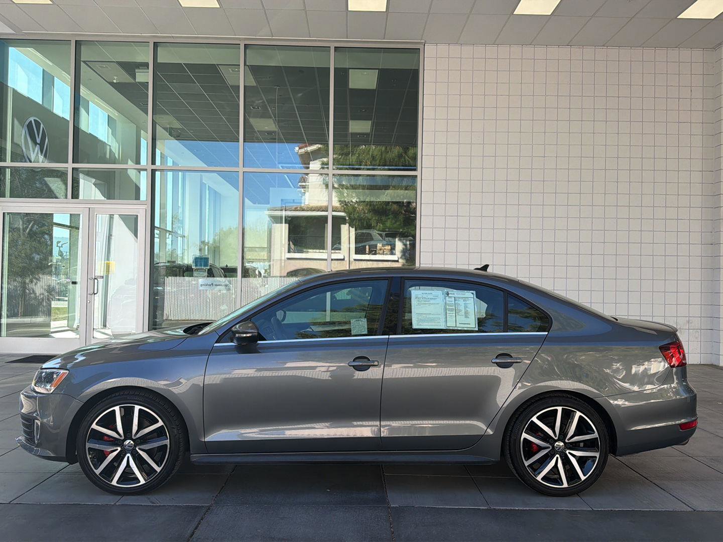 Used 2014 Volkswagen Jetta GLI Autobahn image 2