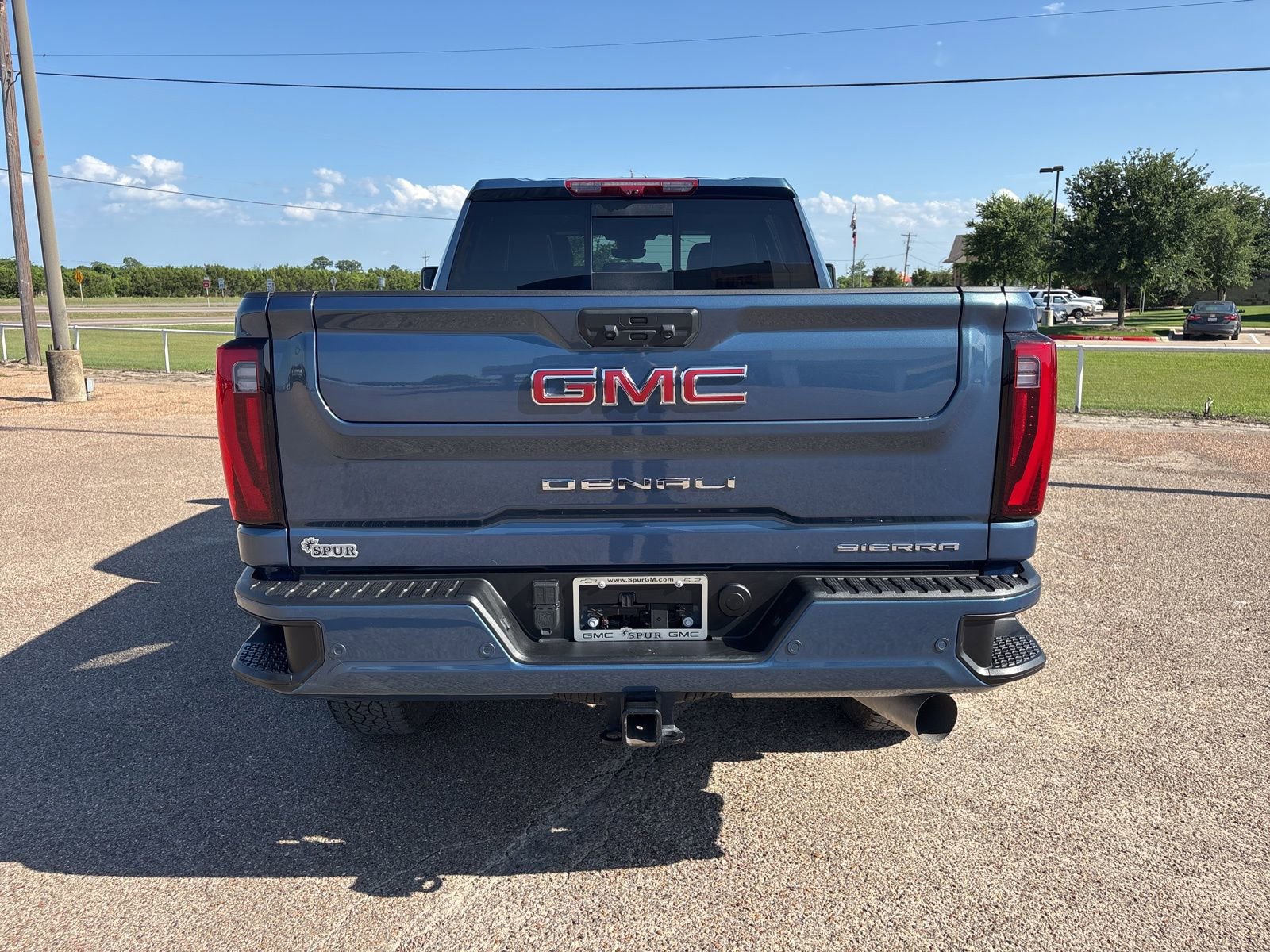 Used 2025 GMC Sierra 2500 Denali w/ Denali Reserve Package AWD/4WD image 5