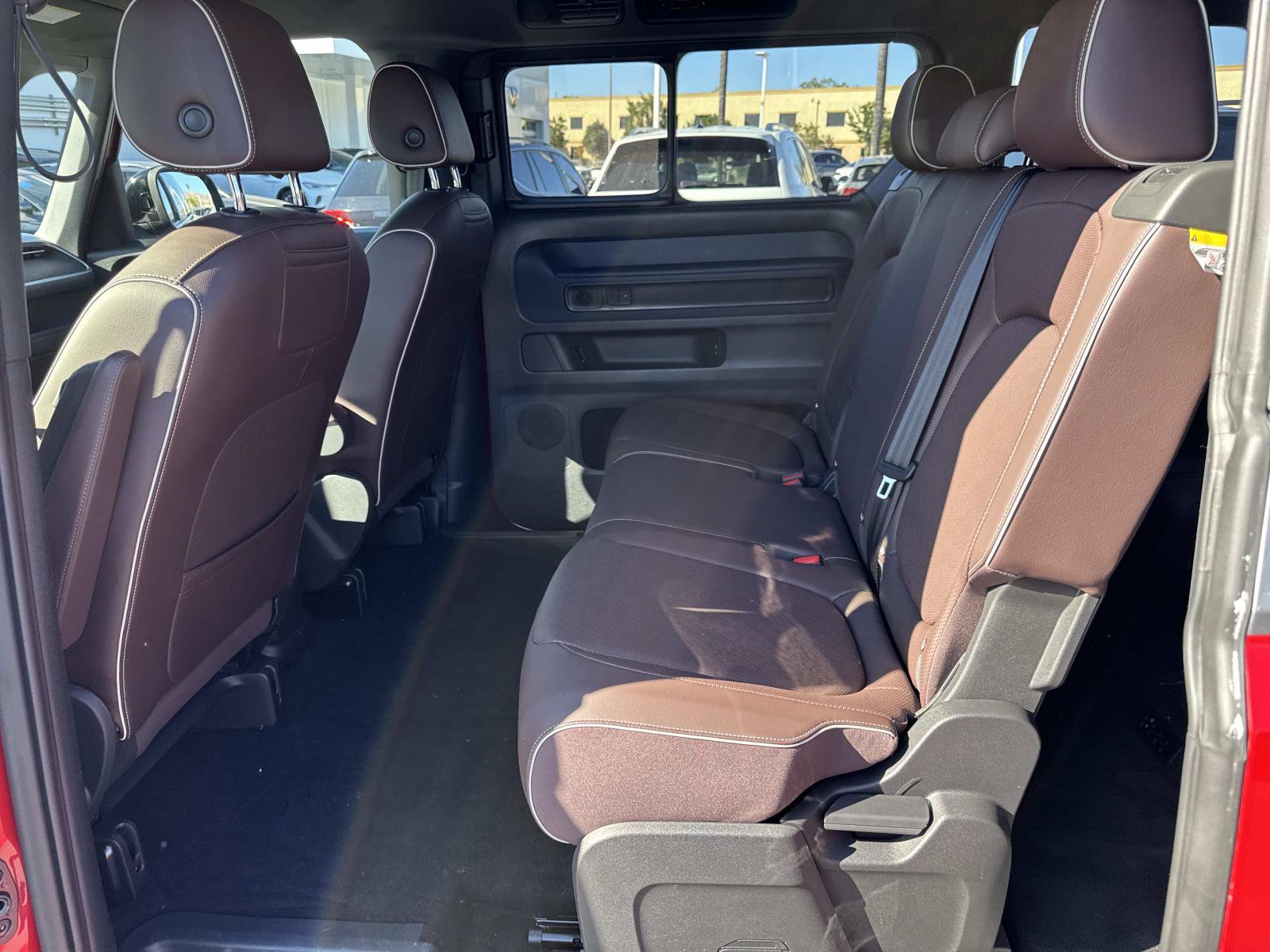 Used 2025 Volkswagen ID. Buzz Pro S image 8