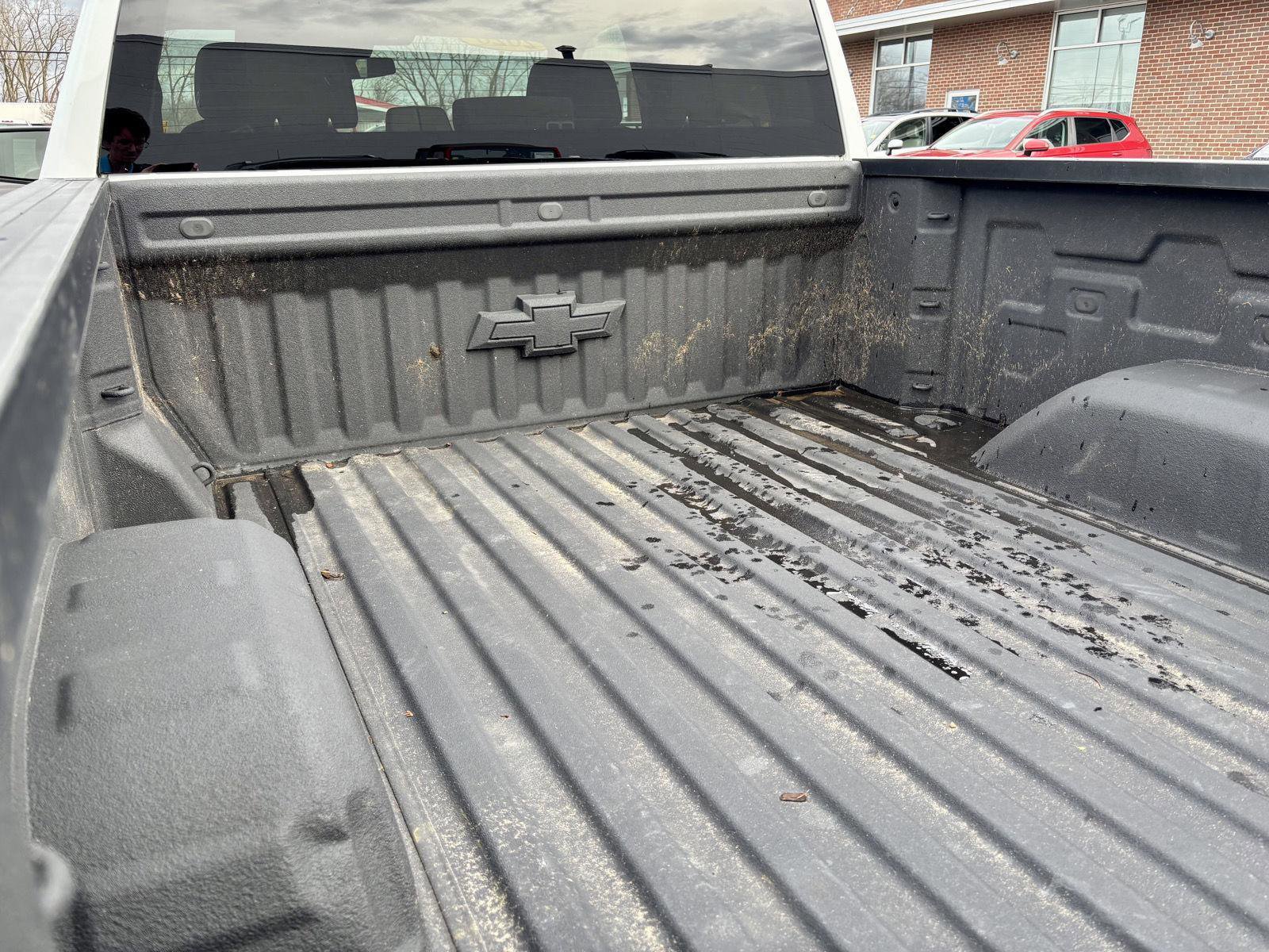 Used 2020 Chevrolet Silverado 1500 LT w/ Convenience Package image 11