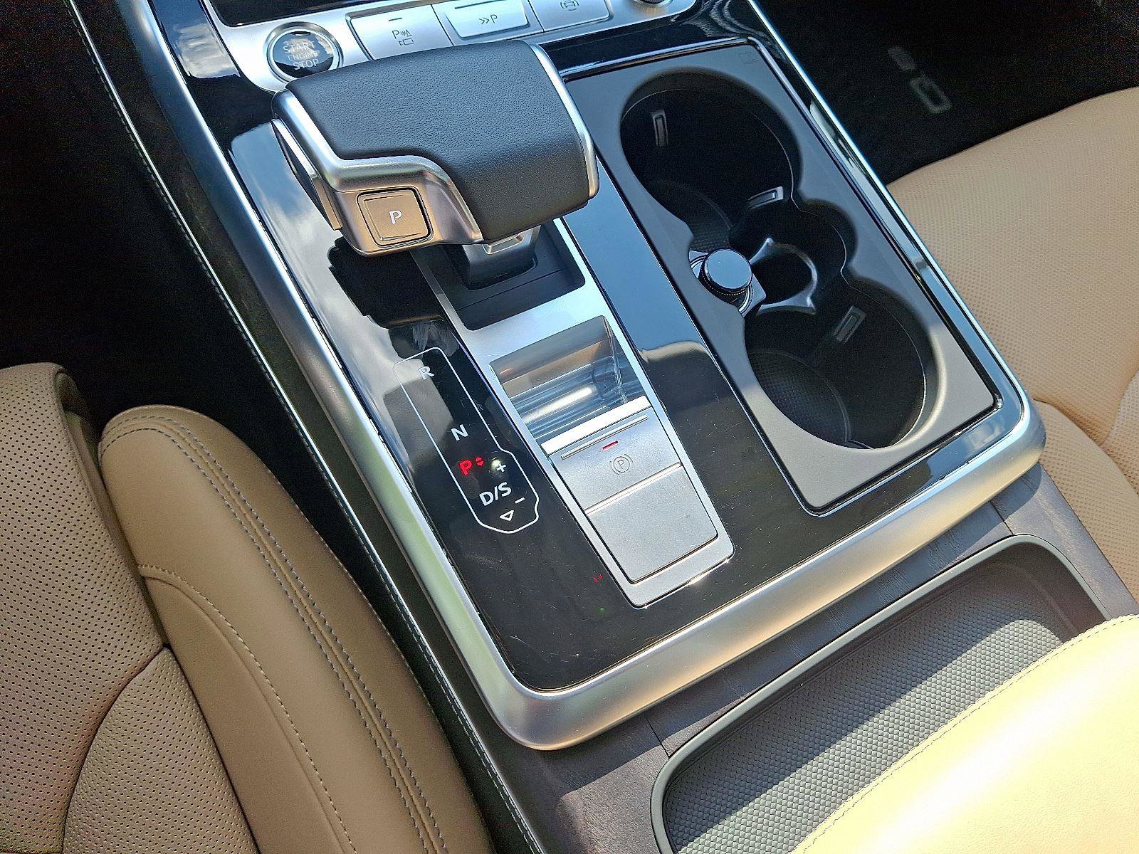 Used 2025 Audi Q8 Prestige w/ Prestige Package image 15