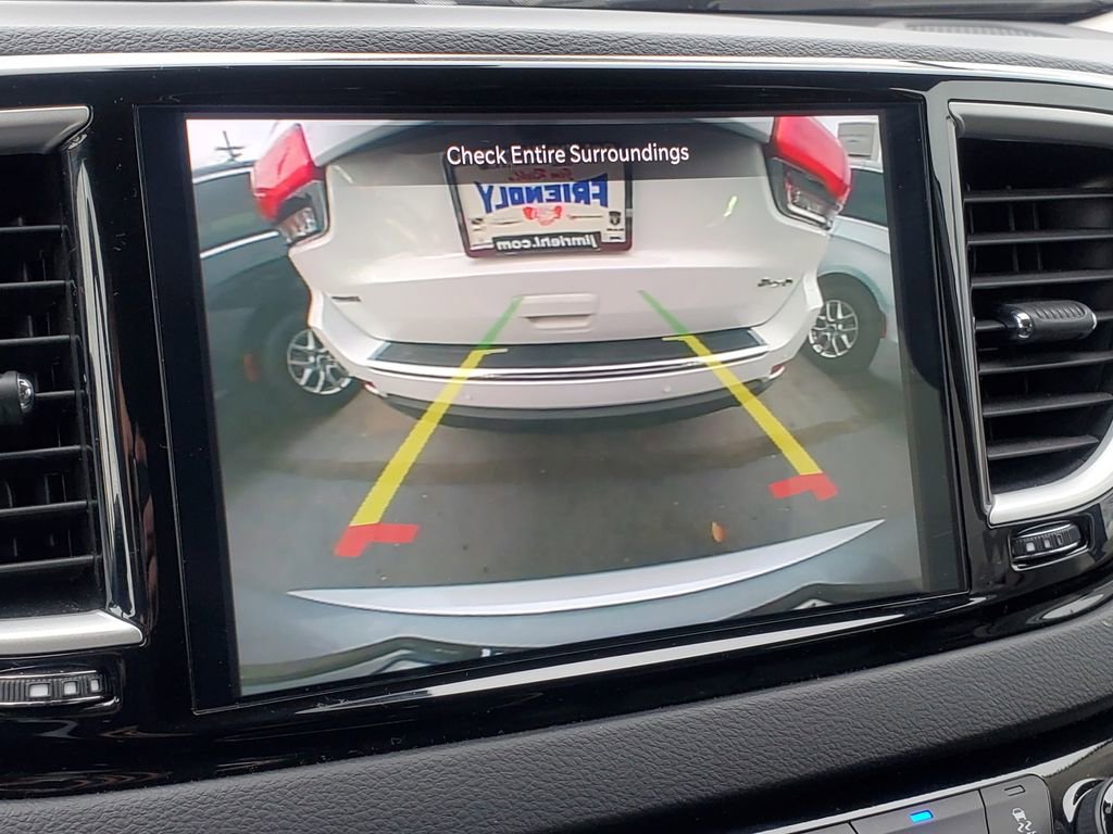 Used 2024 Chrysler Pacifica Touring-L image 26