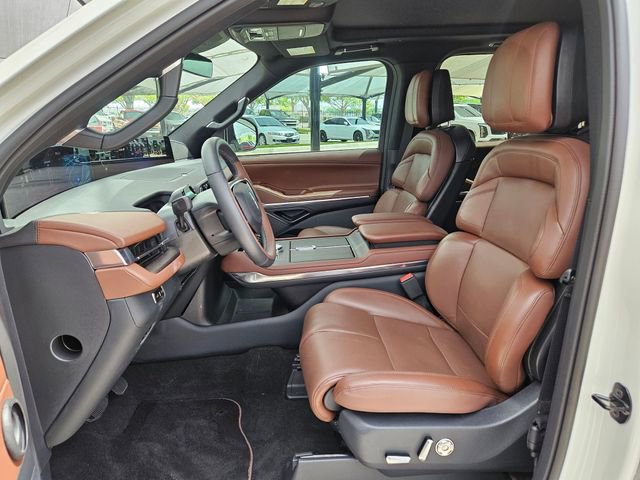 Used 2025 Lincoln Navigator L Reserve image 25