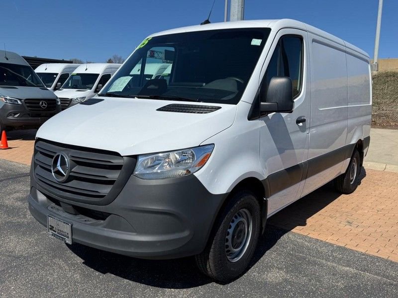 Used 2025 Mercedes-Benz Sprinter 2500 image 7