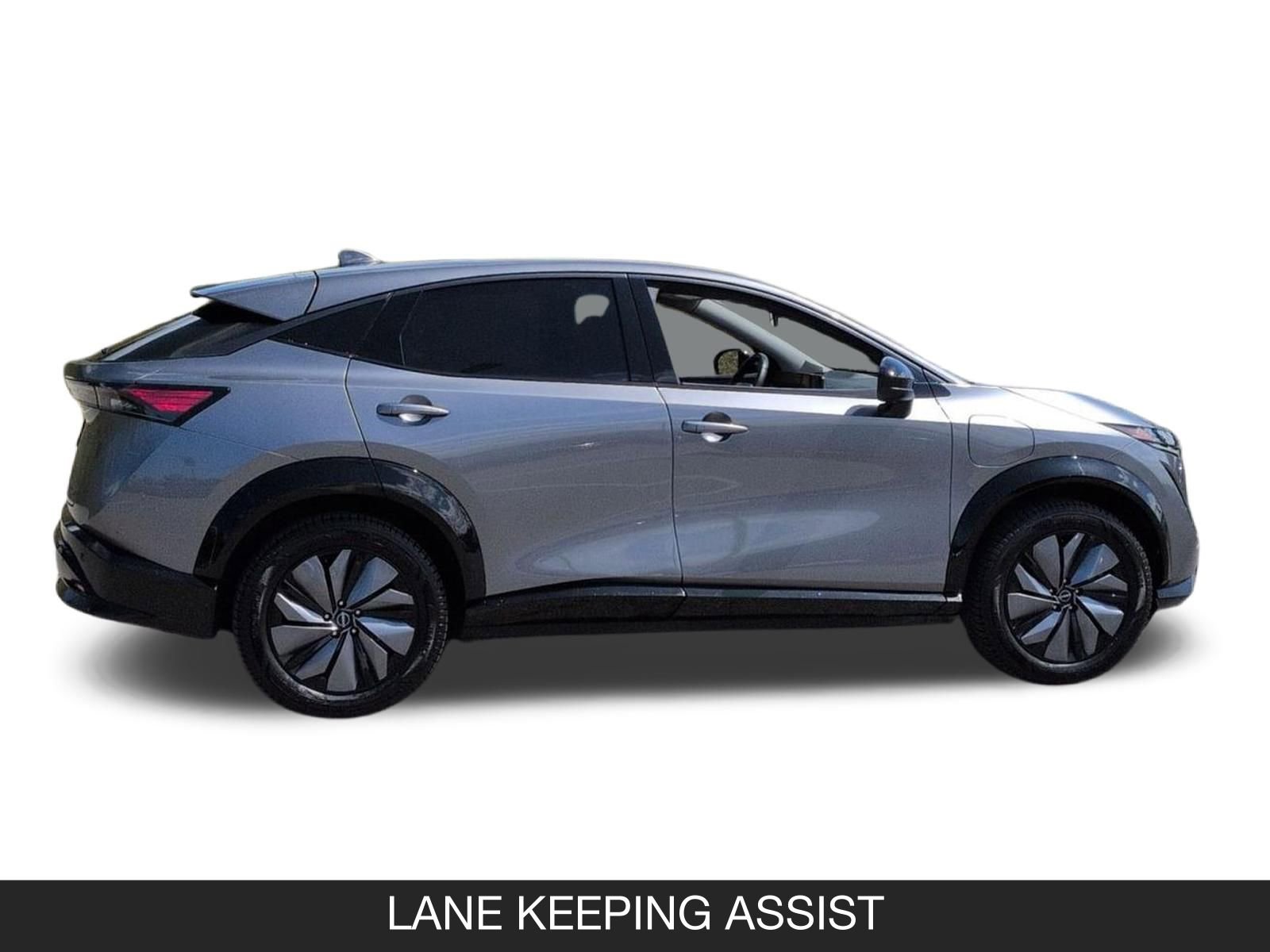 Used 2023 Nissan Ariya AWD image 6