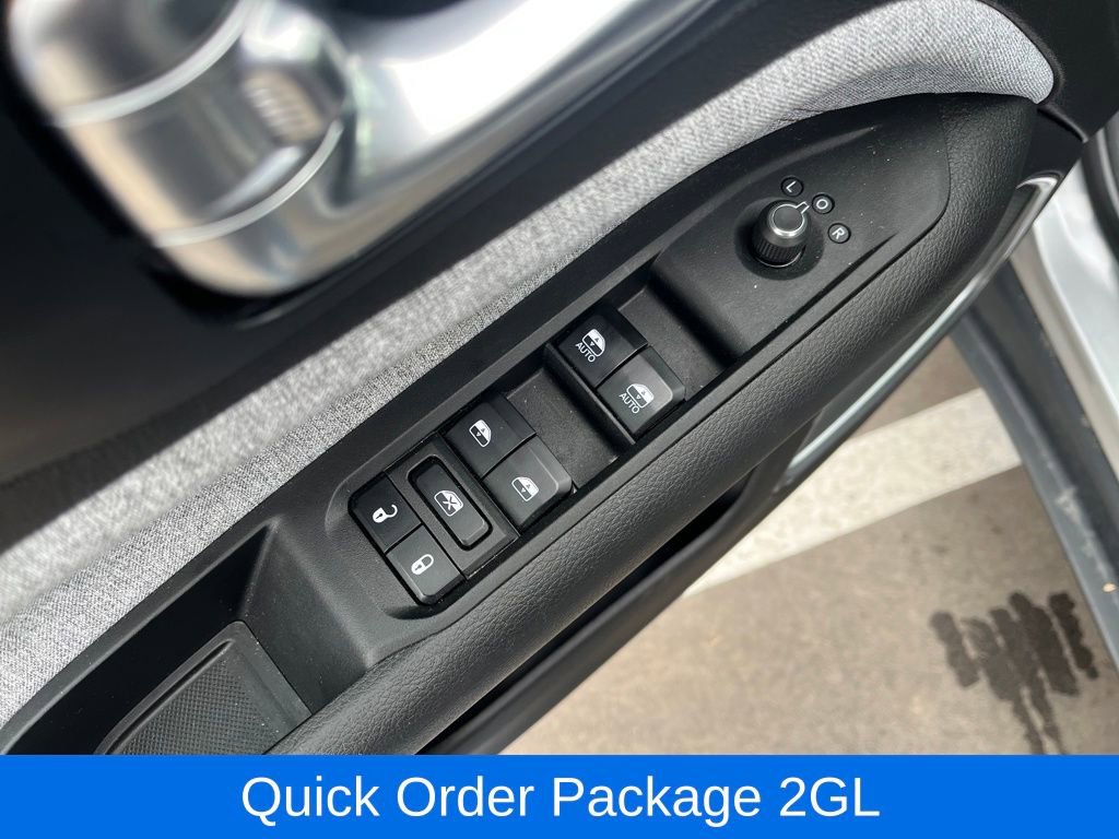 Used 2022 Jeep Compass Latitude image 12