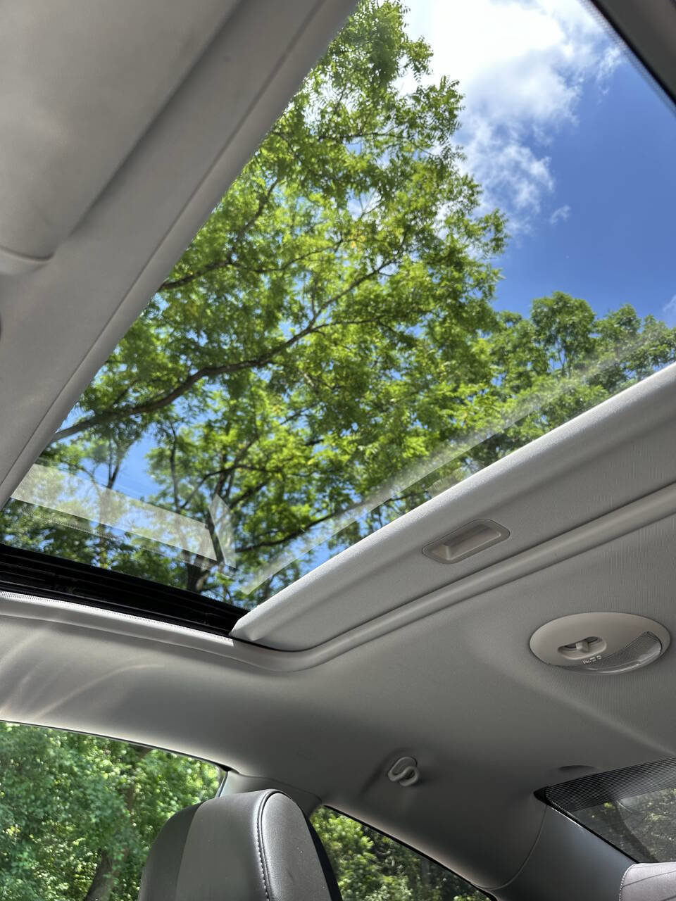 Used 2008 Pontiac G6 GXP w/ Sun And Sound Package image 28