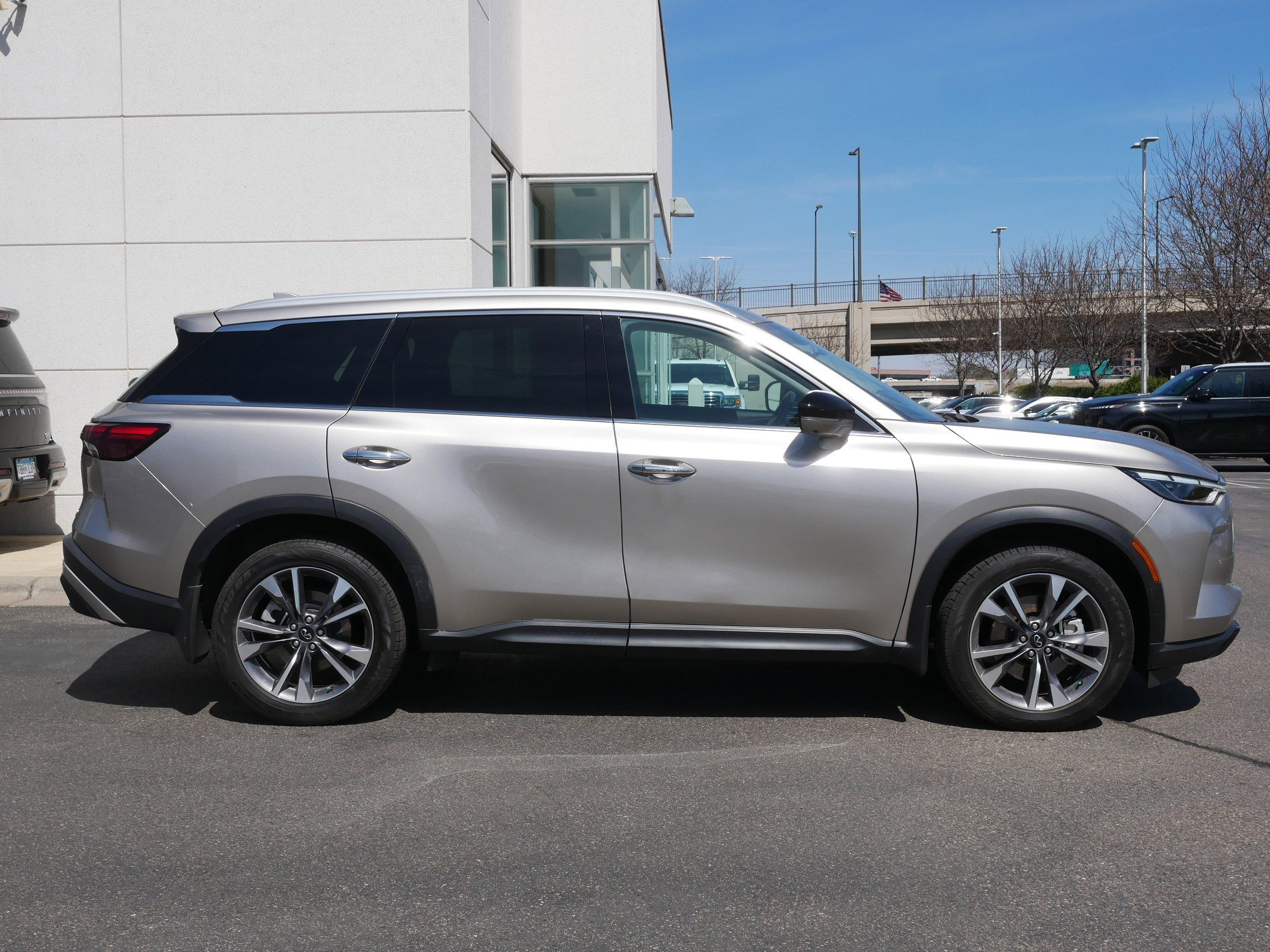 Certified 2023 INFINITI QX60 Luxe image 8