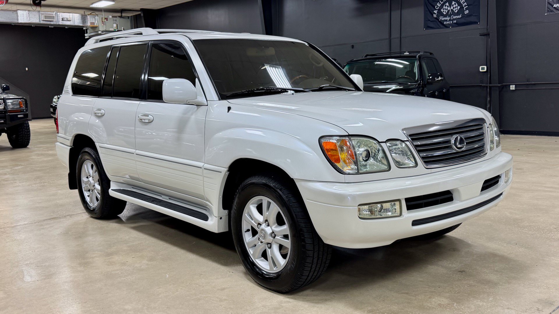 Used 2003 Lexus LX 470 4WD image 6