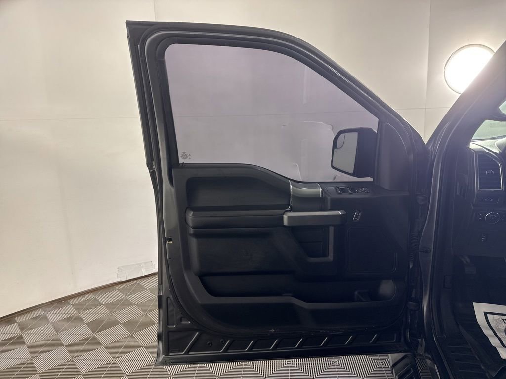 Used 2017 Ford F150 XLT w/ Equipment Group 302A Luxury AWD/4WD image 13