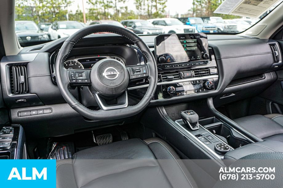 Used 2025 Nissan Pathfinder SL w/ SL Premium Package image 29