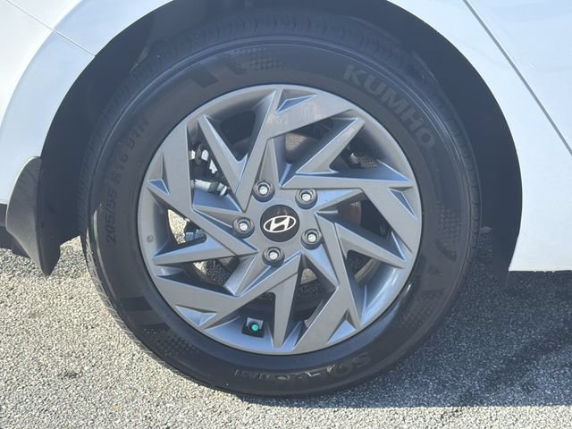 Certified 2026 Hyundai Elantra Hybrid FWD image 17