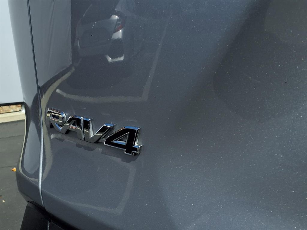 Certified 2019 Toyota RAV4 XLE AWD/4WD image 7
