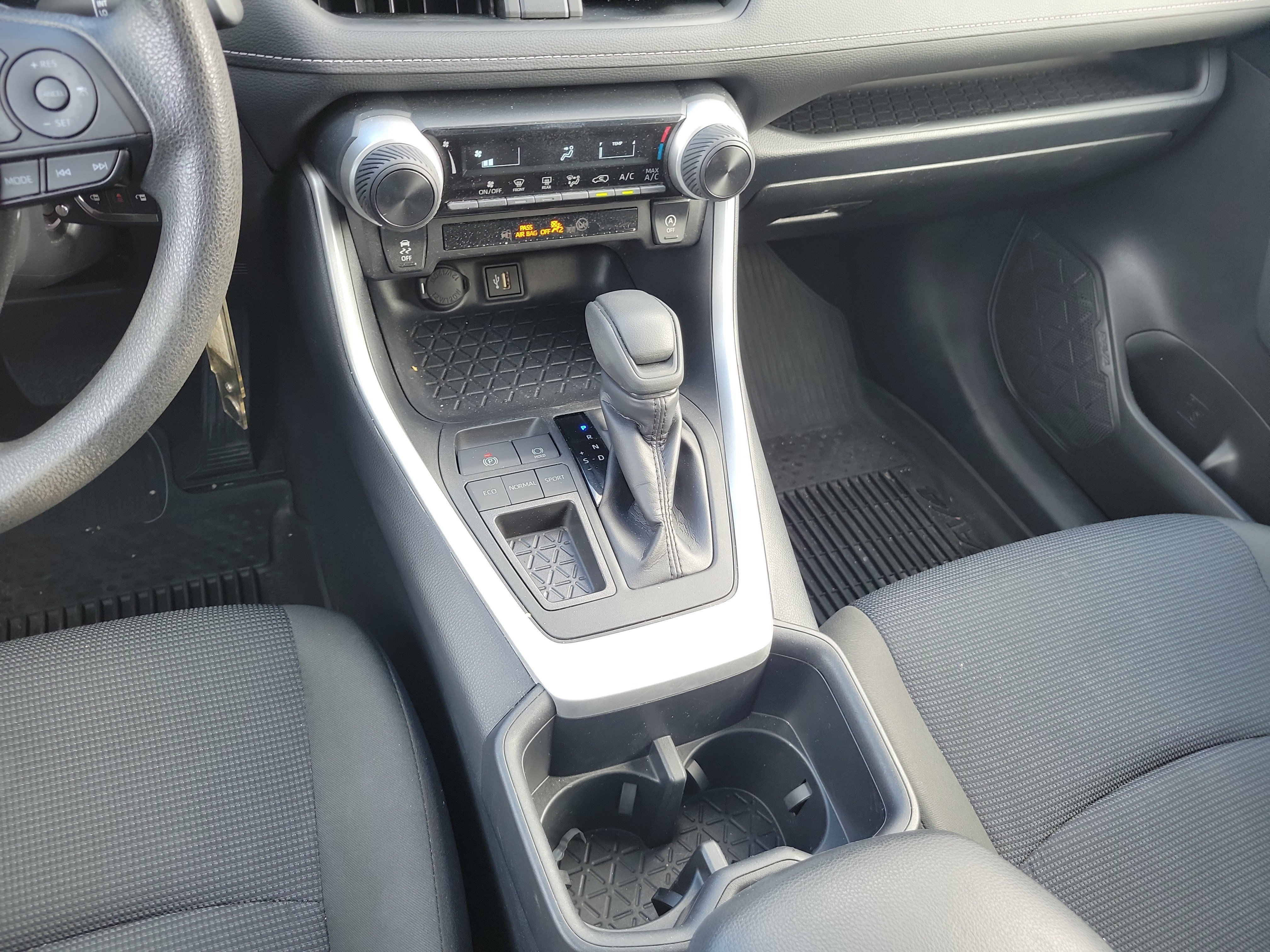 Certified 2025 Toyota RAV4 LE FWD image 19