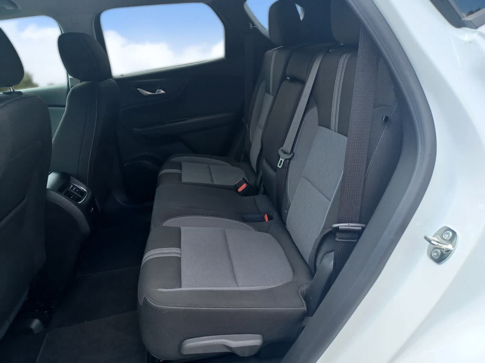 Used 2025 Chevrolet Blazer LT AWD/4WD image 17